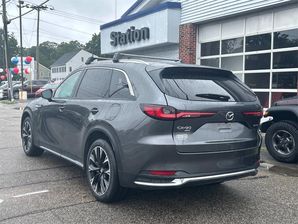 2024 Mazda CX-90 Plug-in Hybrid Premium photo 3