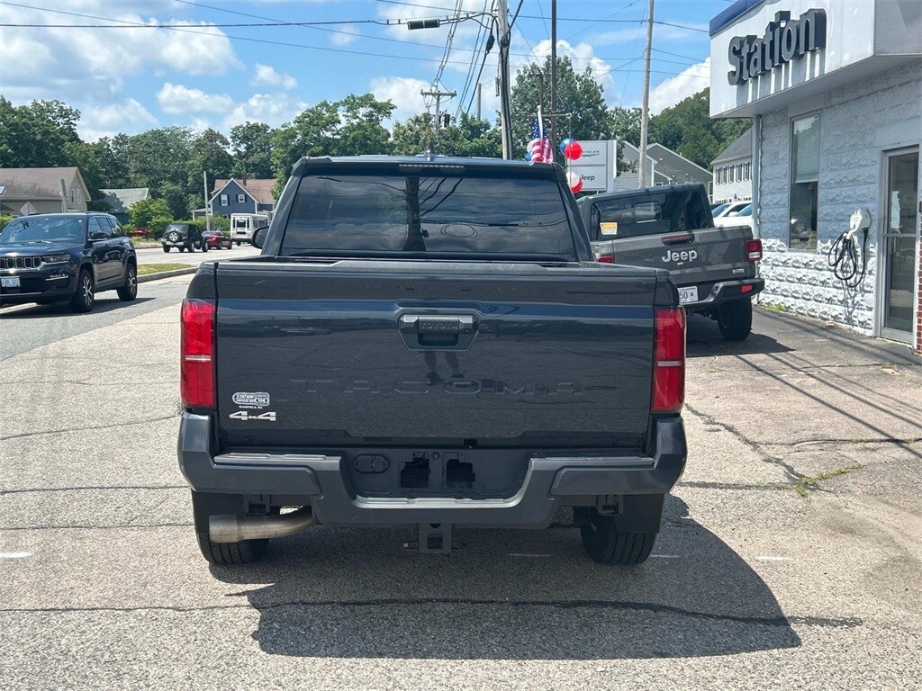 2024 Toyota Tacoma SR5 4x4 photo 4