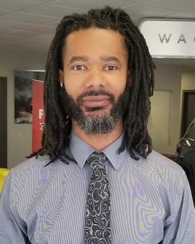 Staff member William Correia from ID_53ee6ff990ef