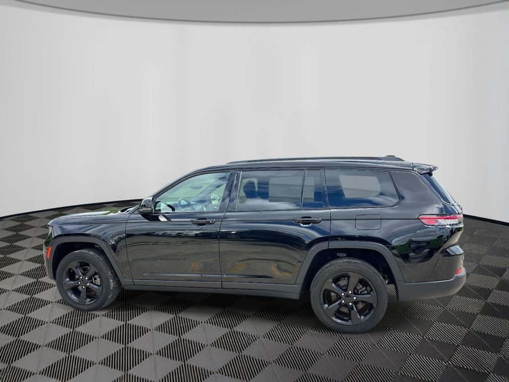 Used 2023 Jeep Grand Cherokee L Laredo SUV