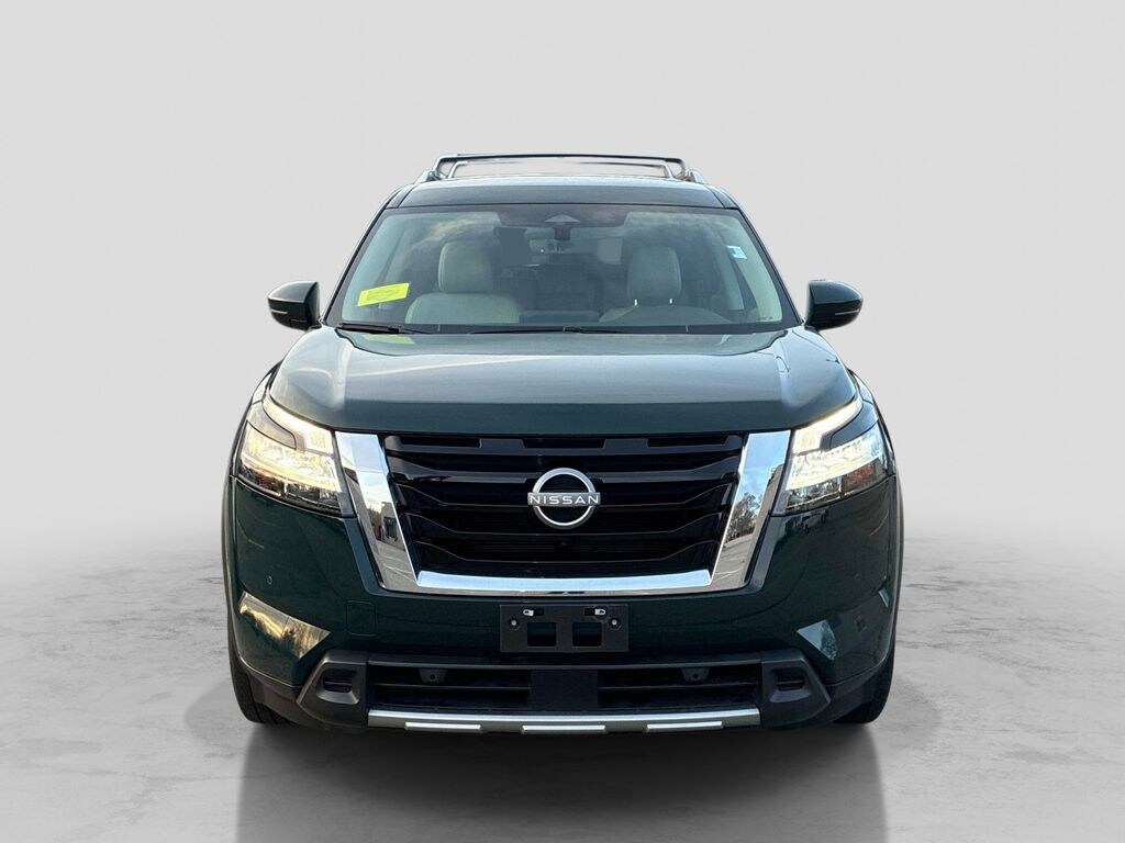 Used 2023 Nissan Pathfinder SL SUV