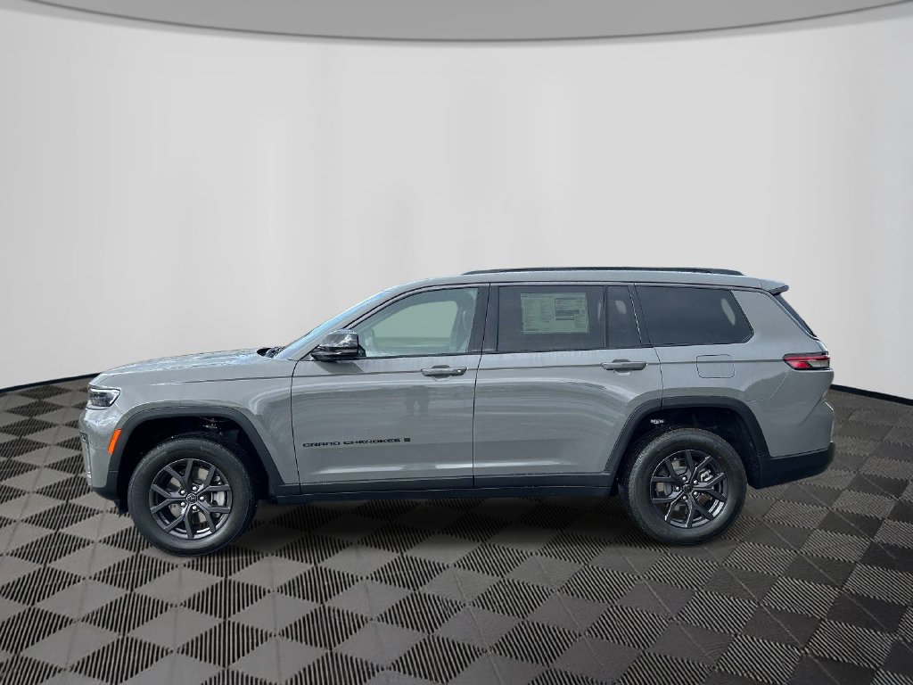New 2027 Jeep Grand Cherokee L 3 Row LAREDO 4X4 Sport Utility