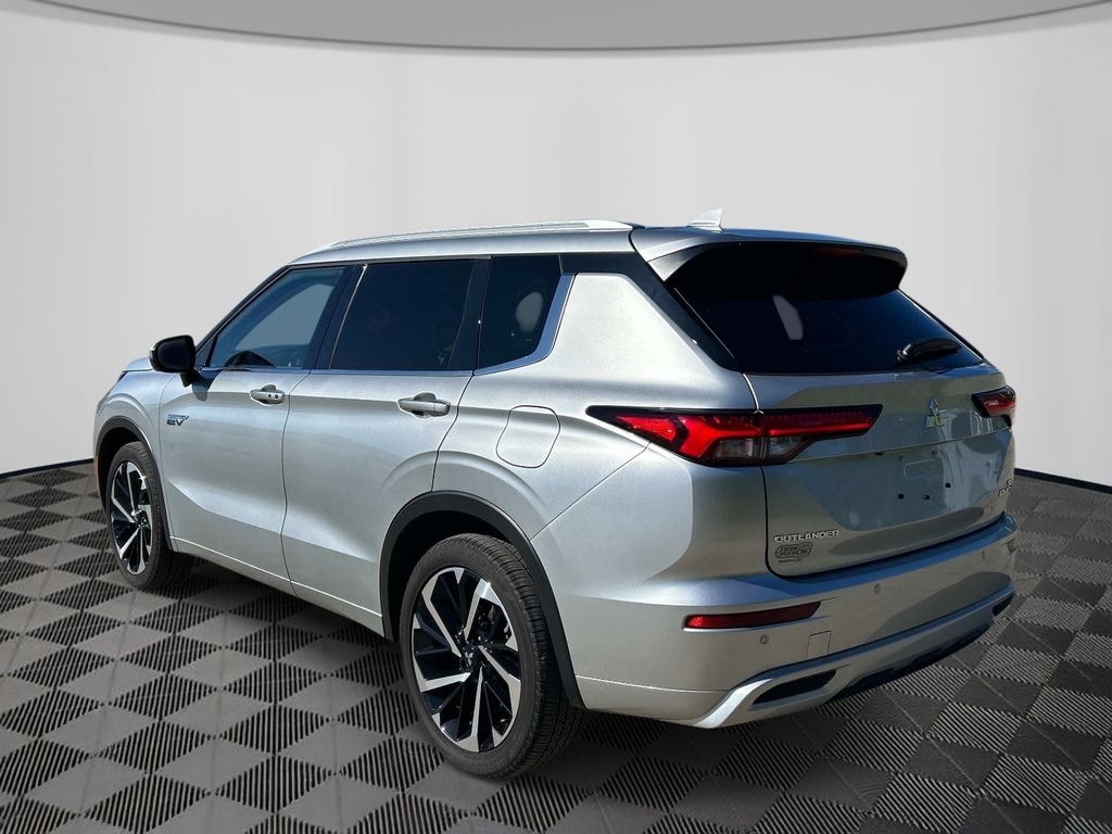 Used 2025 Mitsubishi Outlander PHEV SEL SUV