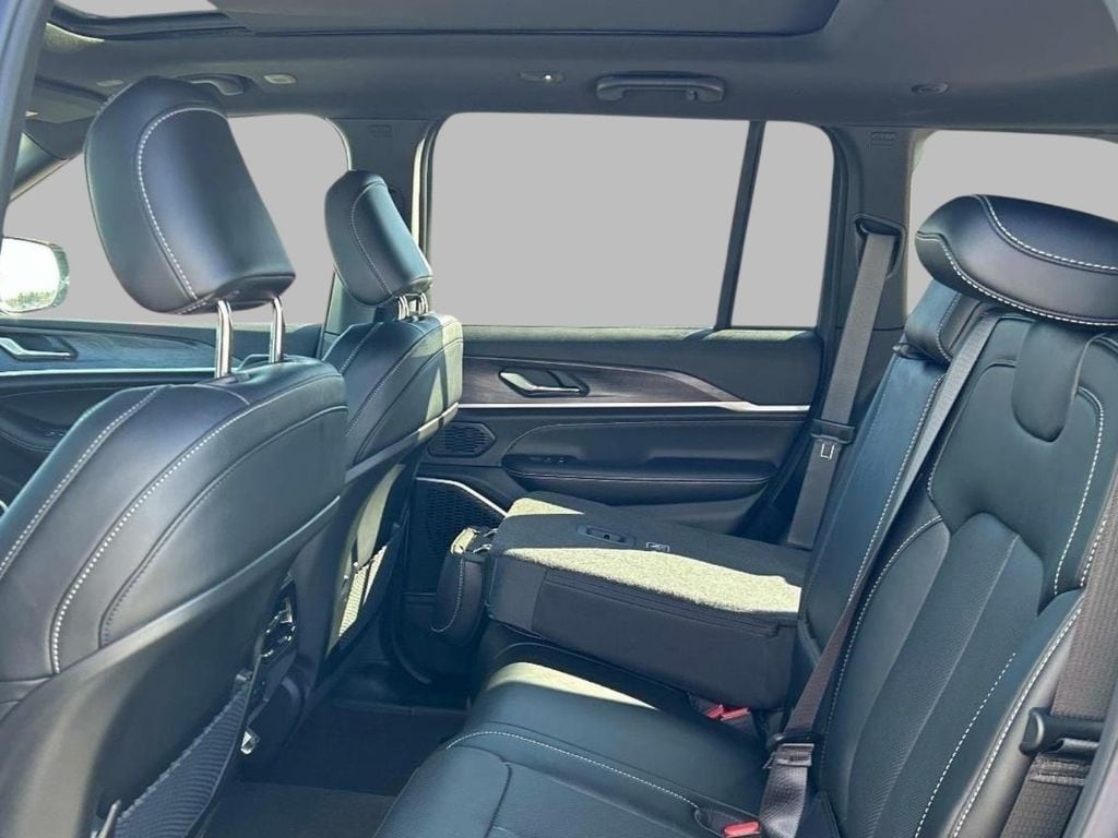 New 2026 Jeep Grand Cherokee LIMITED RESERVE 4X4 Sport Utility