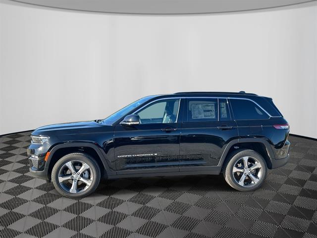 2025 Jeep Grand Cherokee Limited photo 2