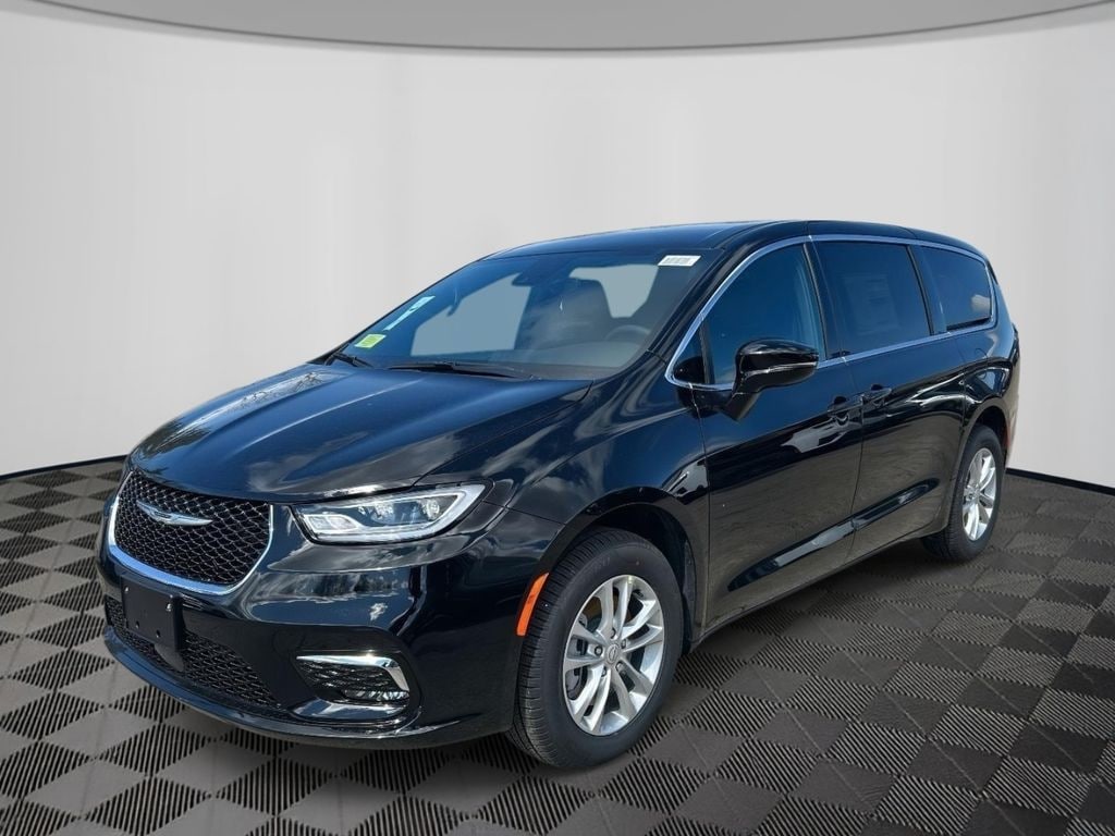 New 2026 Chrysler Pacifica SELECT AWD Passenger Van