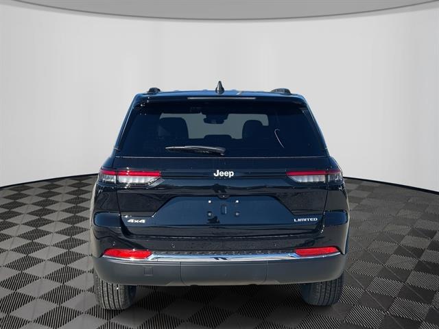 2025 Jeep Grand Cherokee Limited photo 2