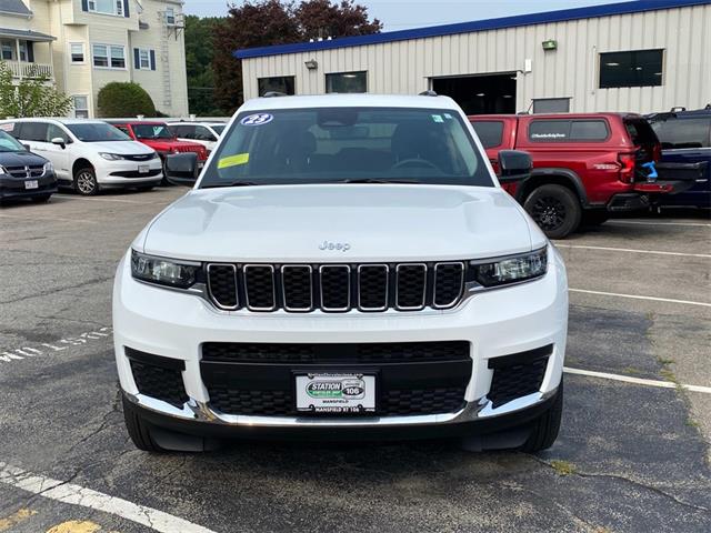2023 Jeep Grand Cherokee Laredo photo 2