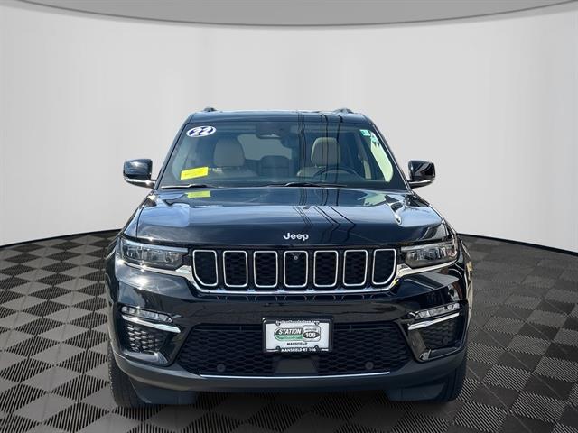 2022 Jeep Grand Cherokee Limited photo 2