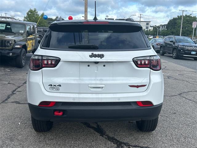 2022 Jeep Compass Trailhawk photo 4