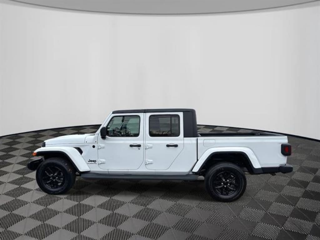 Used 2021 Jeep Gladiator Sport Truck Crew Cab