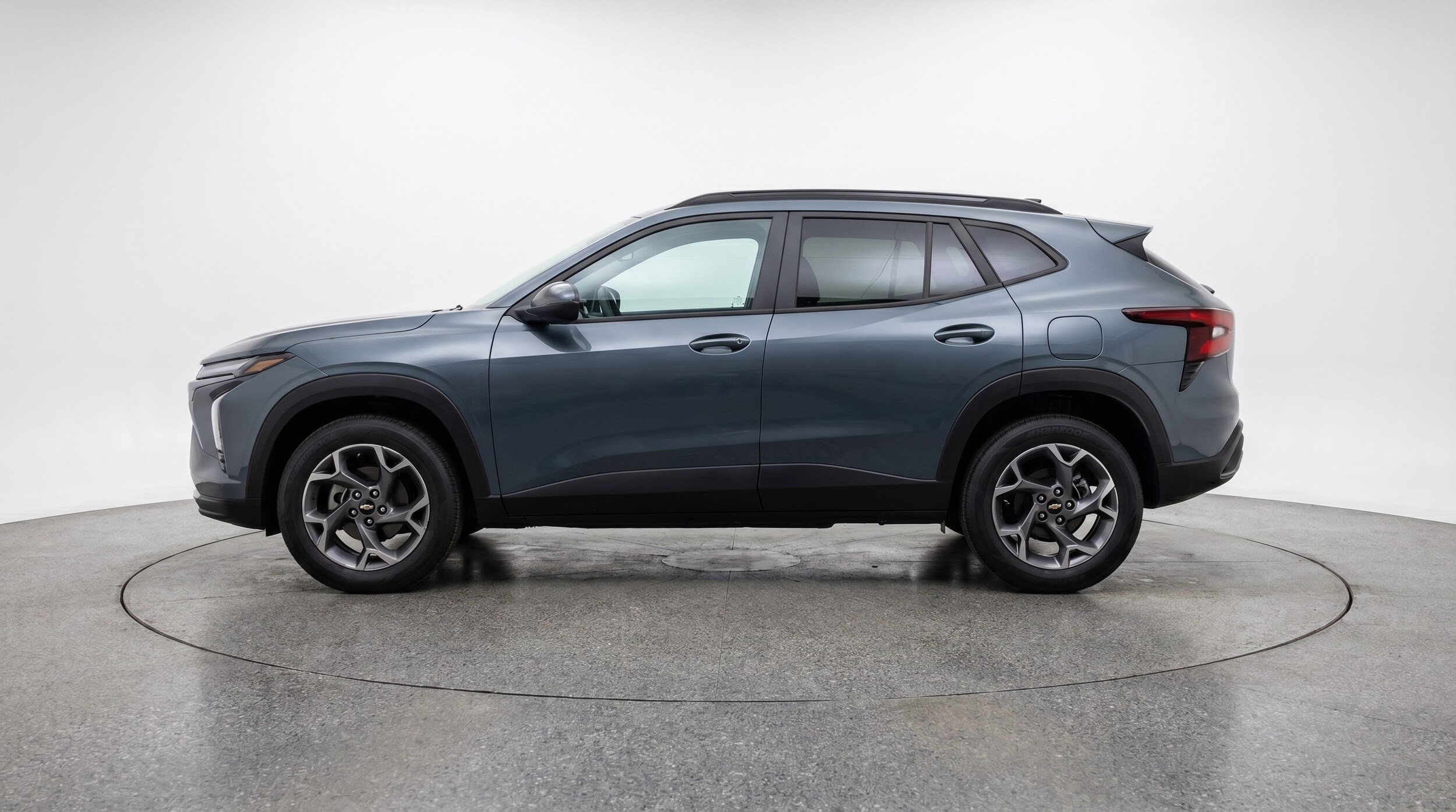 Thumbnail: 2025 Chevrolet Trax - 4