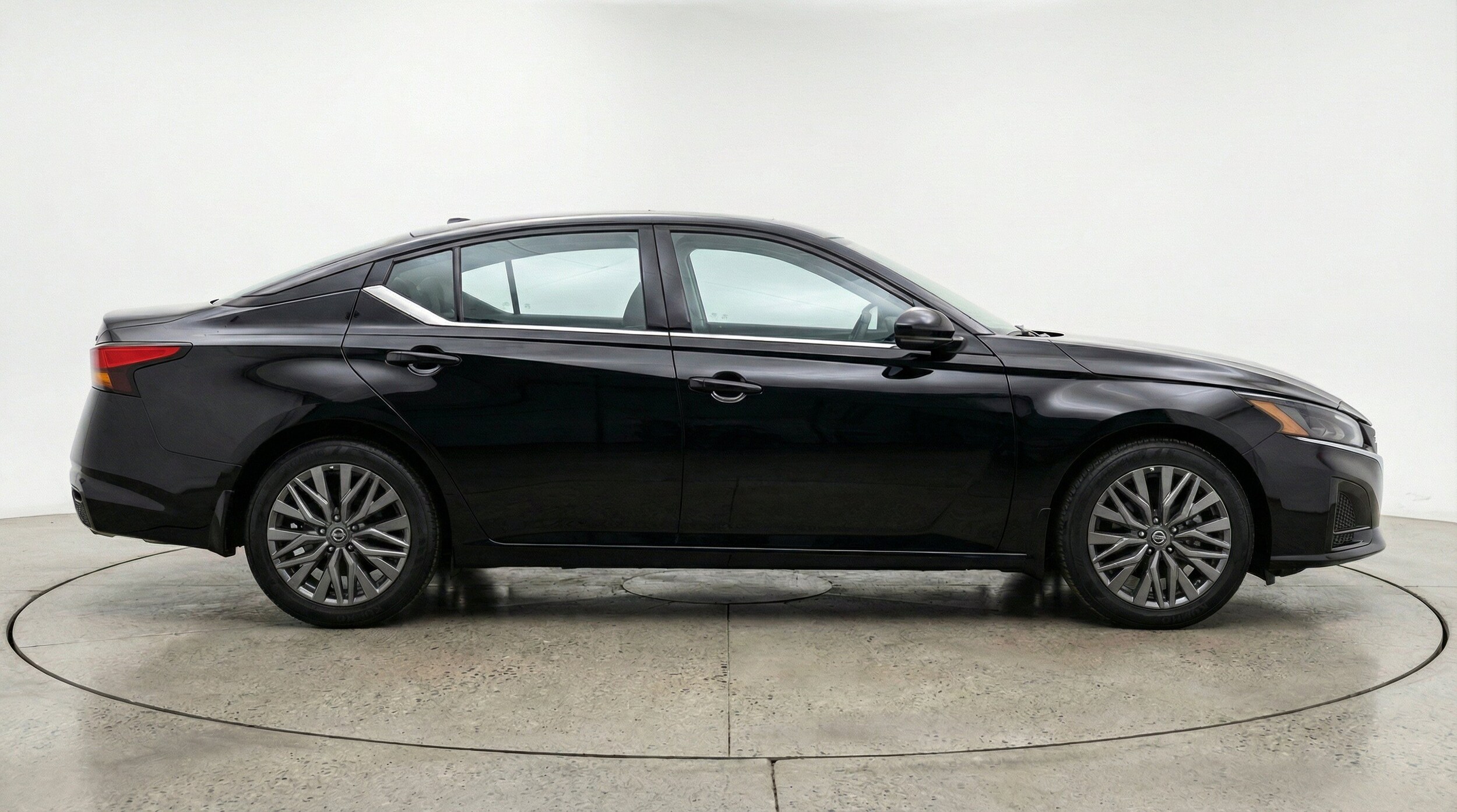 Thumbnail: 2025 Nissan Altima - 11
