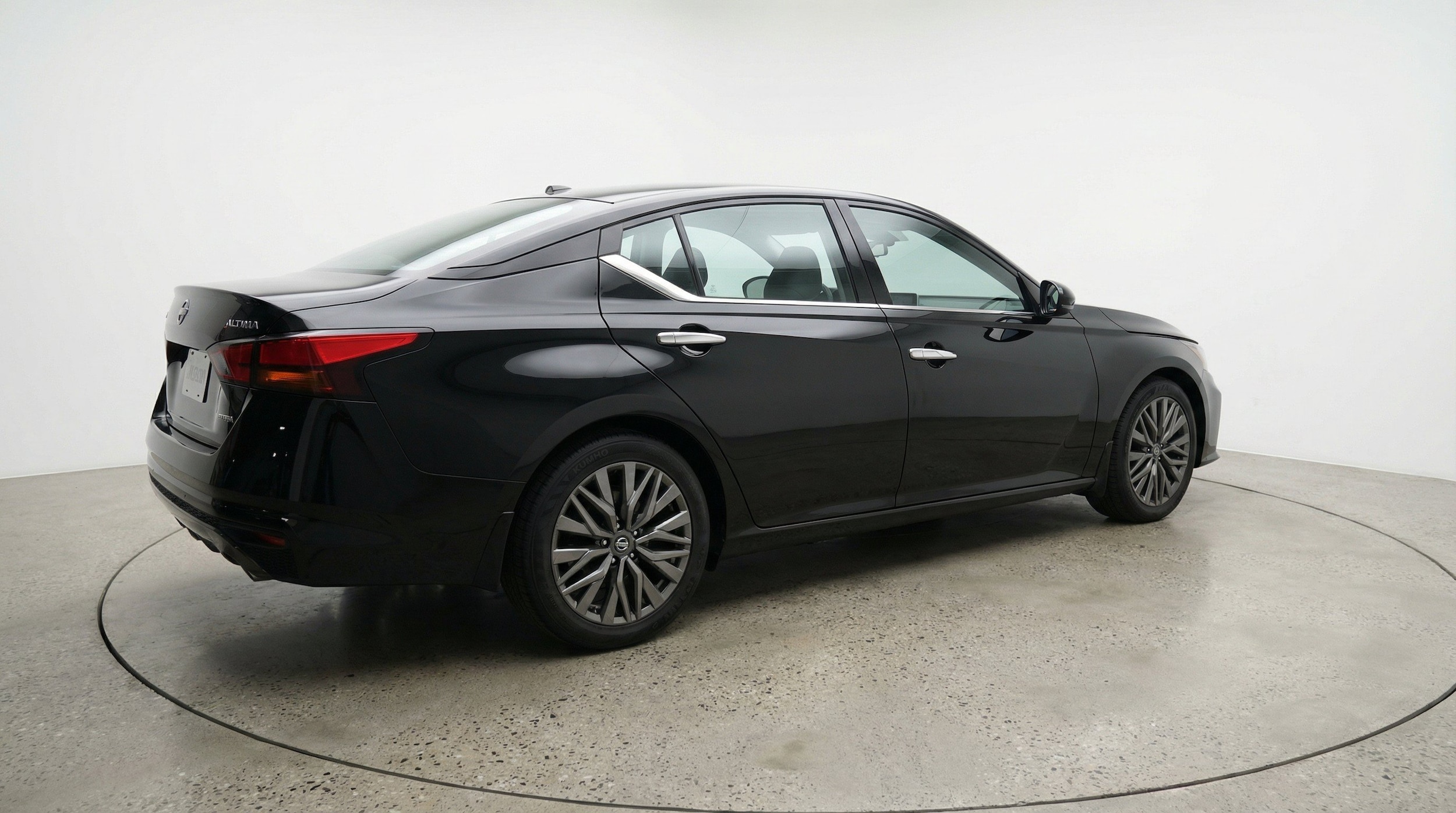 Thumbnail: 2025 Nissan Altima - 9