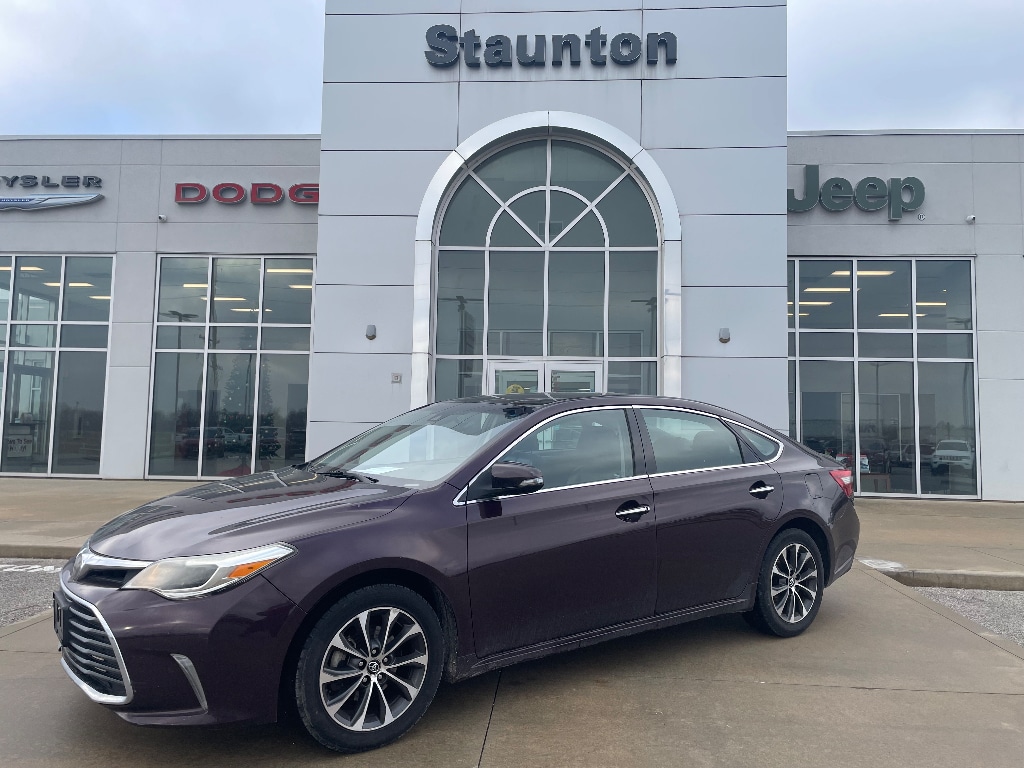 2017 Toyota Avalon XLE's photo