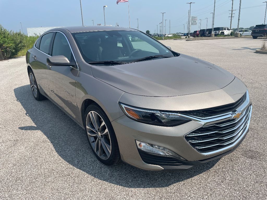 2023 Chevrolet Malibu 1LT photo 2