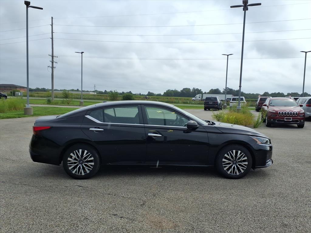 Used 2024 Nissan Altima SV with VIN 1N4BL4DV2RN350491 for sale in Staunton, IL