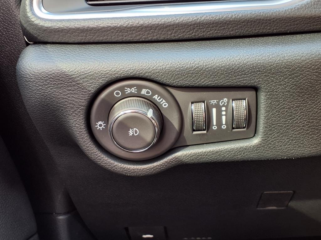 2025 Chrysler Pacifica Limited - Photo 22