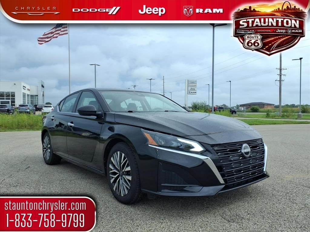 Used 2024 Nissan Altima SV with VIN 1N4BL4DV2RN350491 for sale in Staunton, IL
