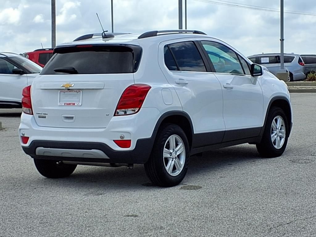 2019 Chevrolet Trax LT photo 2