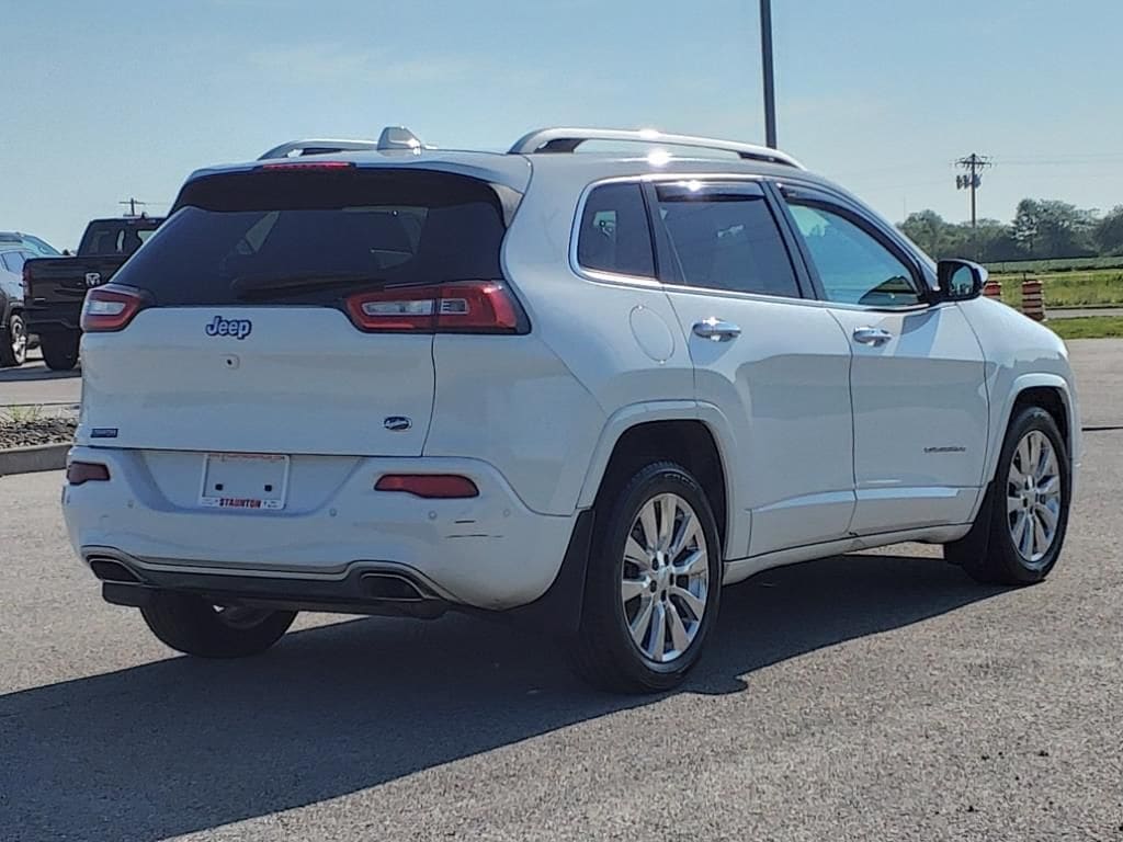 Used 2018 Jeep Cherokee Overland with VIN 1C4PJLJX8JD531854 for sale in Staunton, IL