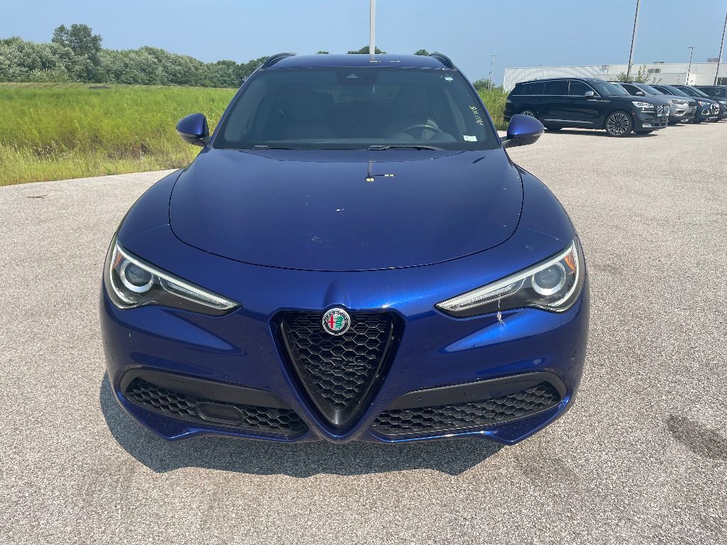 2022 Alfa Romeo Stelvio Sprint photo 3