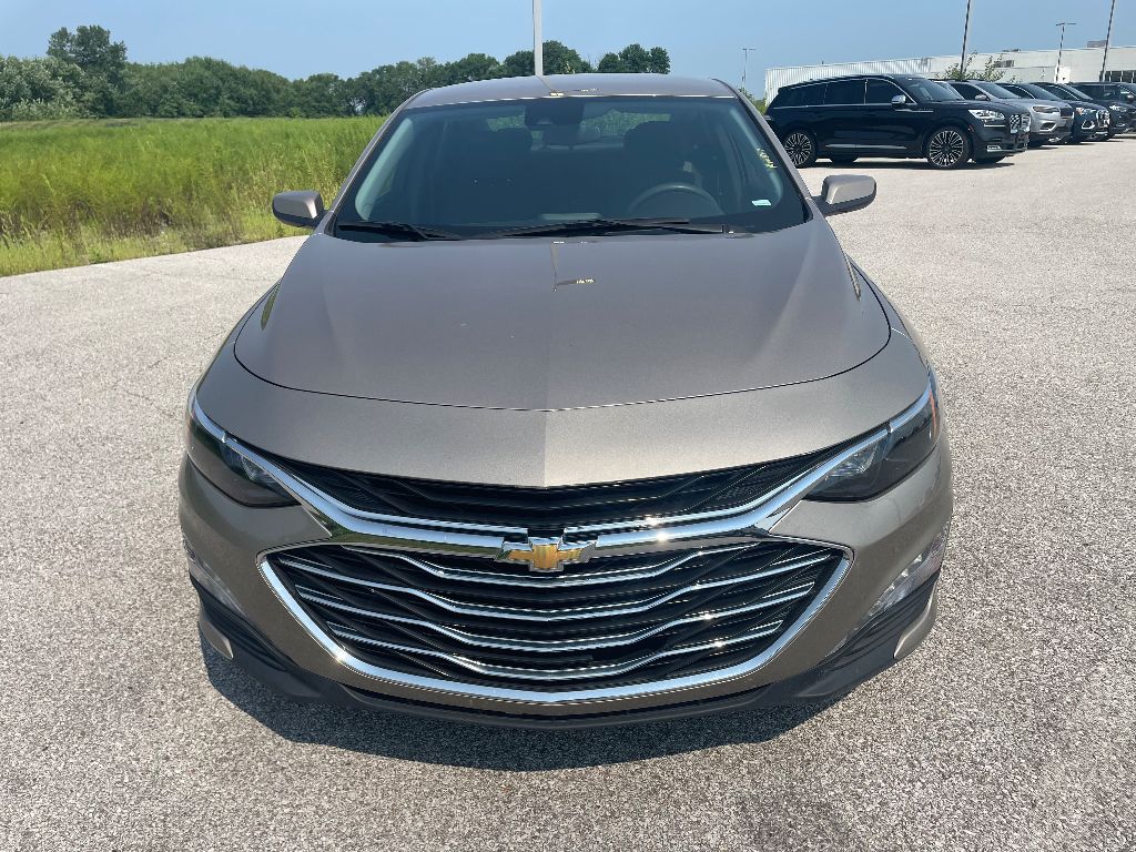 2023 Chevrolet Malibu 1LT photo 3