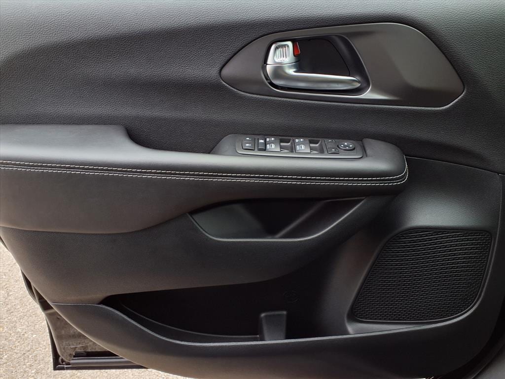 2026 Chrysler Voyager LX - Photo 23