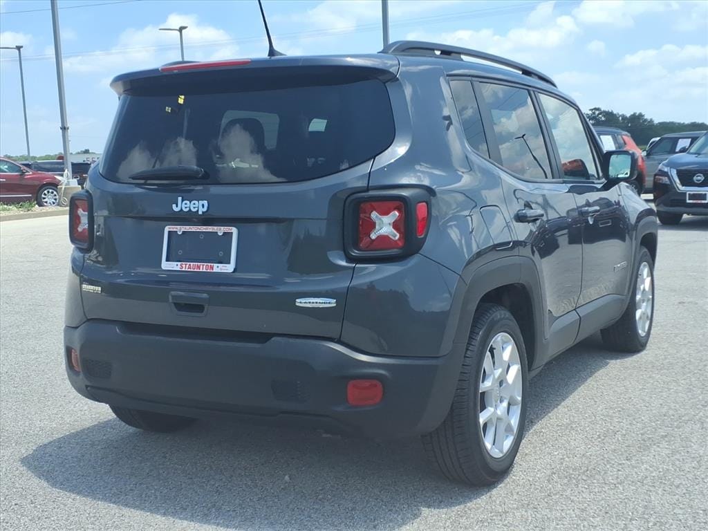 Used 2021 Jeep Renegade Latitude with VIN ZACNJCBB4MPN30813 for sale in Staunton, IL