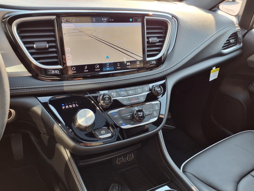 2025 Chrysler Pacifica Limited - Photo 6
