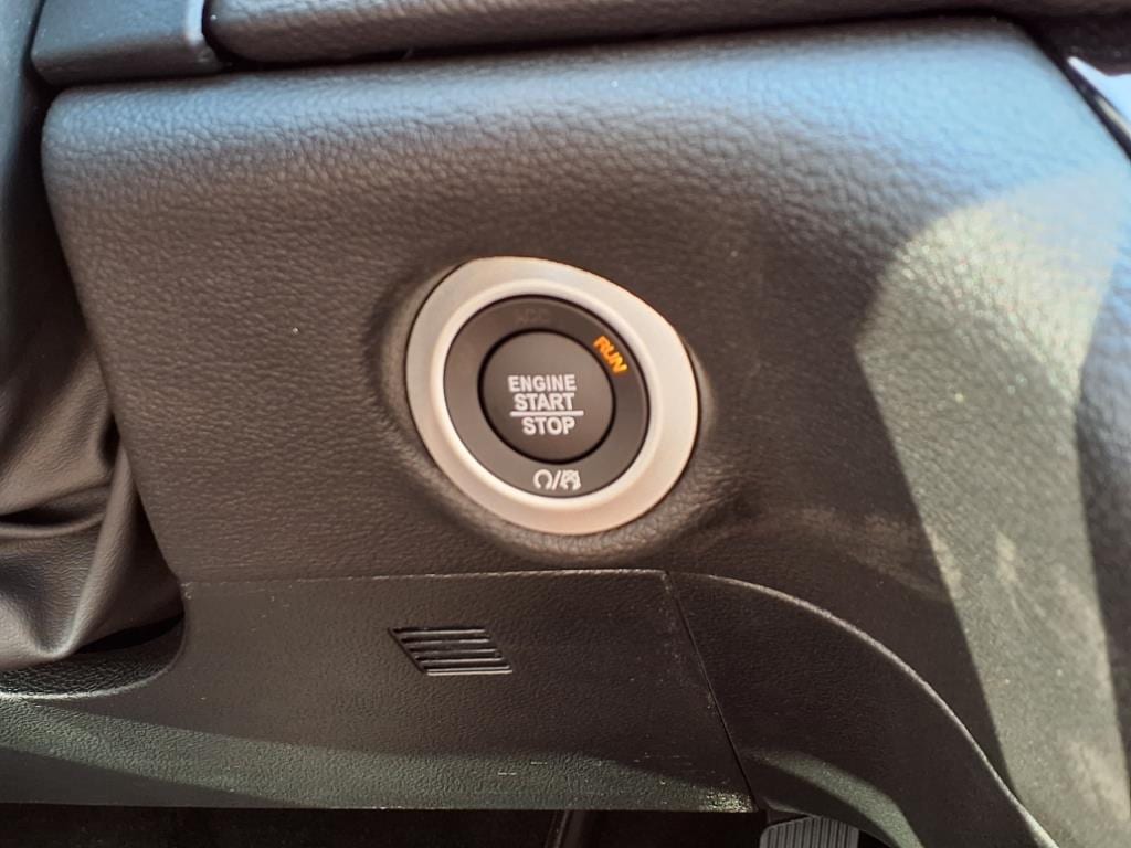 2025 Chrysler Pacifica Limited - Photo 15