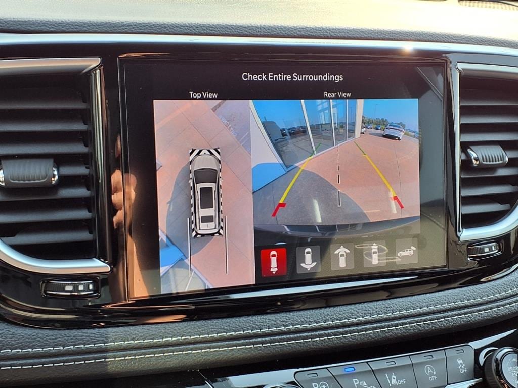 2025 Chrysler Pacifica Limited - Photo 11