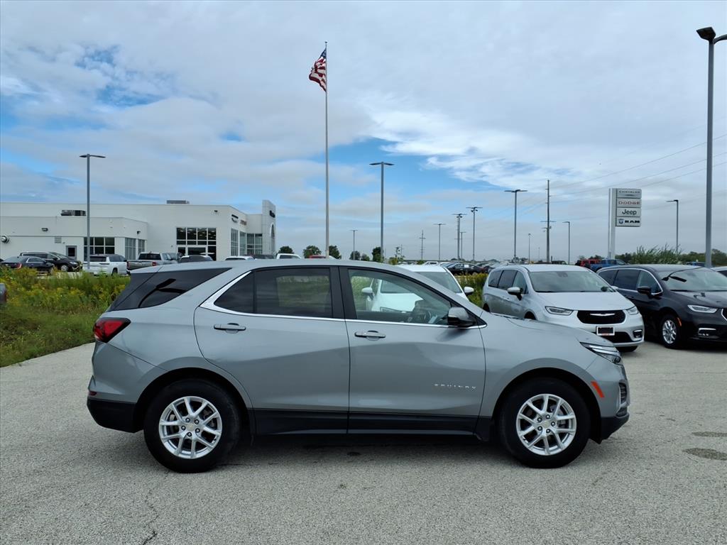 Used 2024 Chevrolet Equinox LT with VIN 3GNAXKEG0RS109475 for sale in Staunton, IL