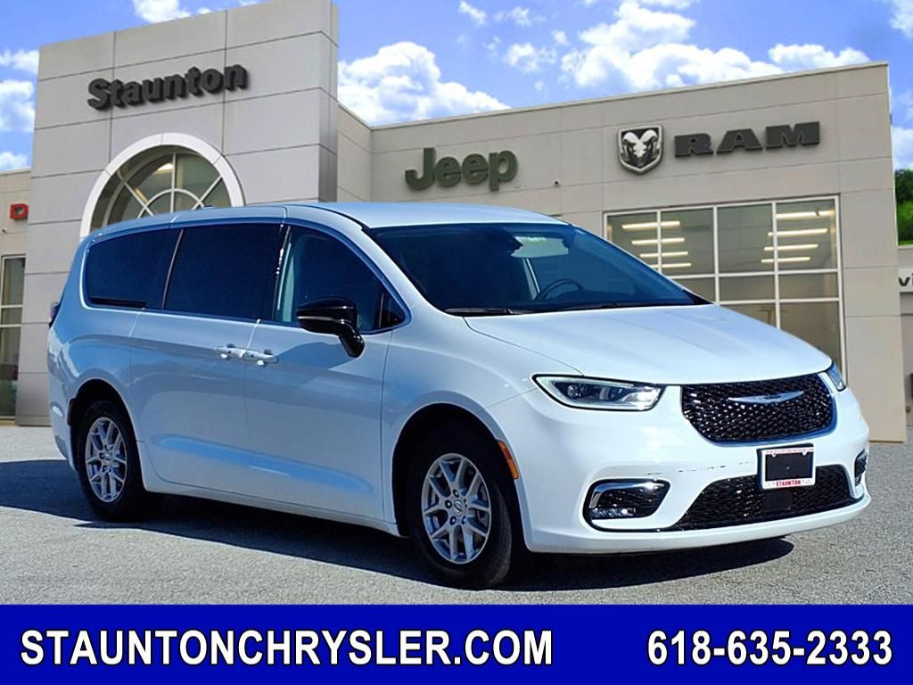 2024 Chrysler Pacifica Passenger Van 