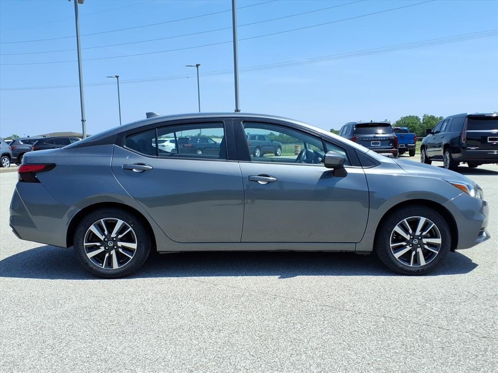 Used 2021 Nissan Versa Sedan SV with VIN 3N1CN8EV1ML827020 for sale in Staunton, IL