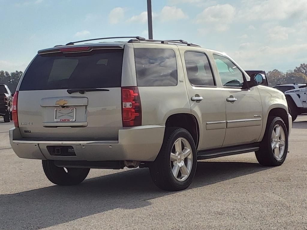 Used 2013 Chevrolet Tahoe LTZ with VIN 1GNSKCE00DR271064 for sale in Staunton, IL