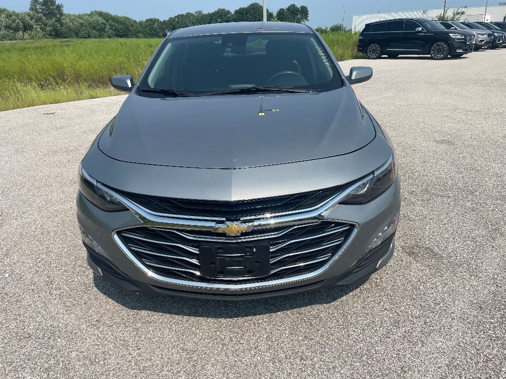 2023 Chevrolet Malibu 1LT photo 3