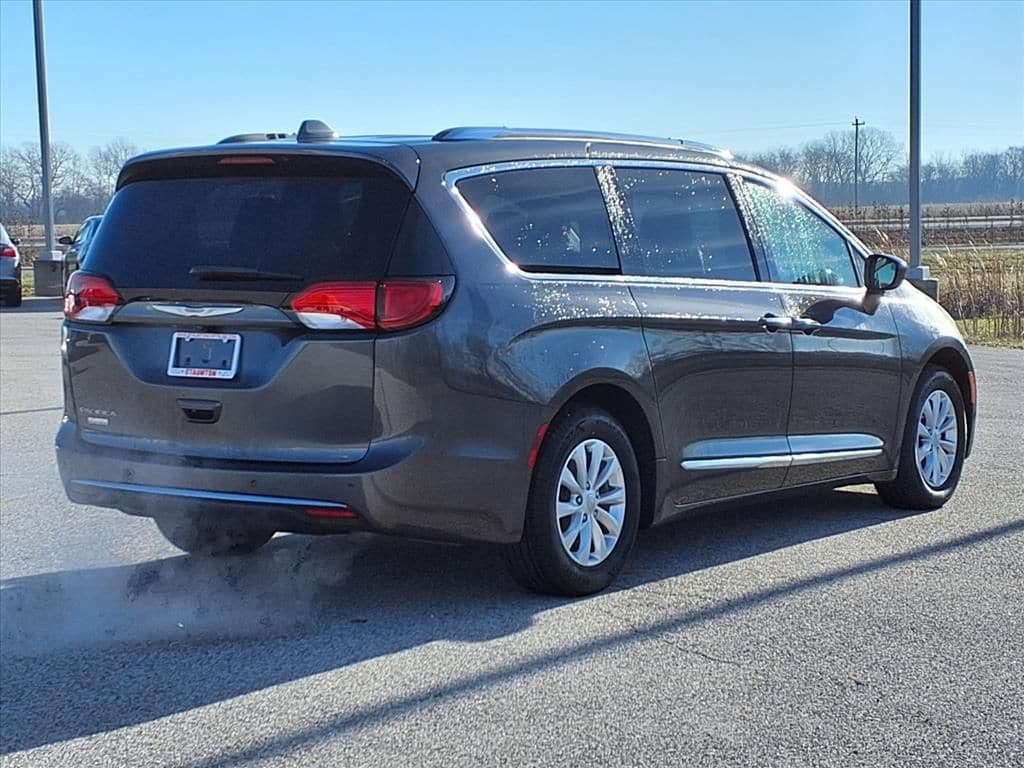 Used 2018 Chrysler Pacifica Touring L Passenger Van