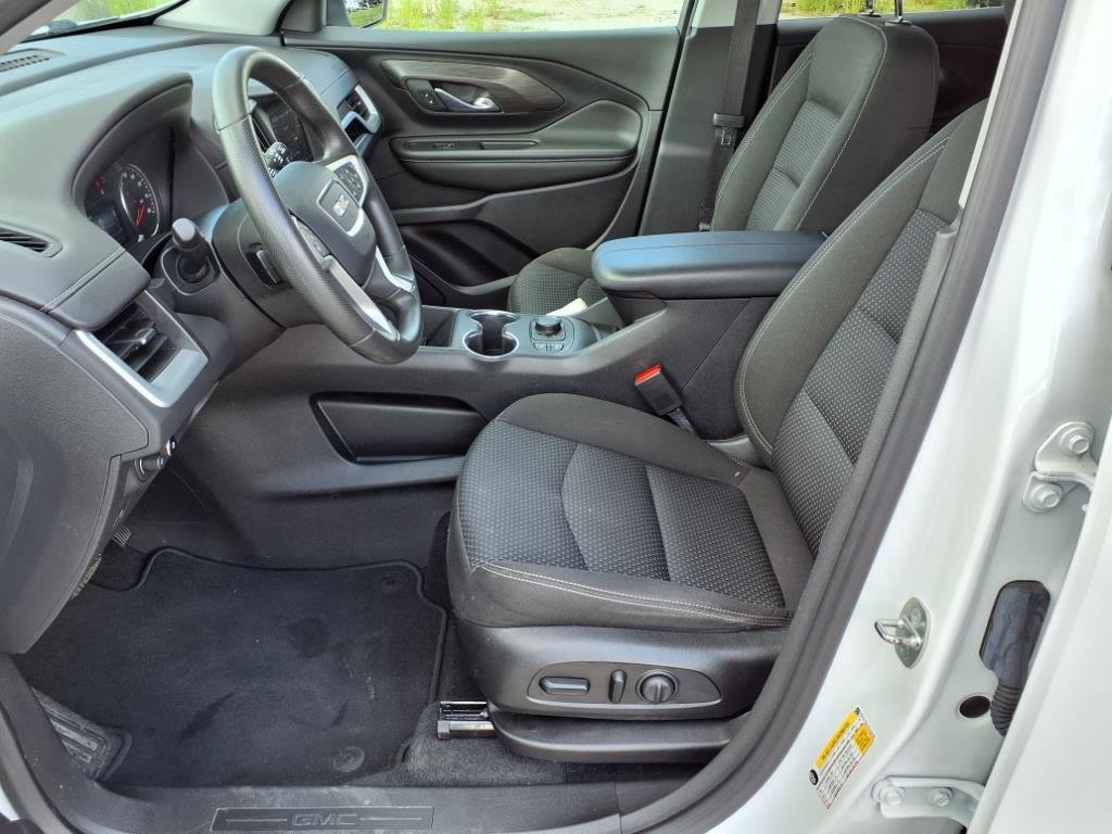 2023 GMC Terrain SLE - Photo 25