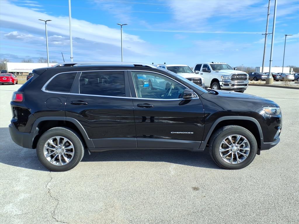 Used 2021 Jeep Cherokee Latitude Lux with VIN 1C4PJMMX1MD207201 for sale in Staunton, IL