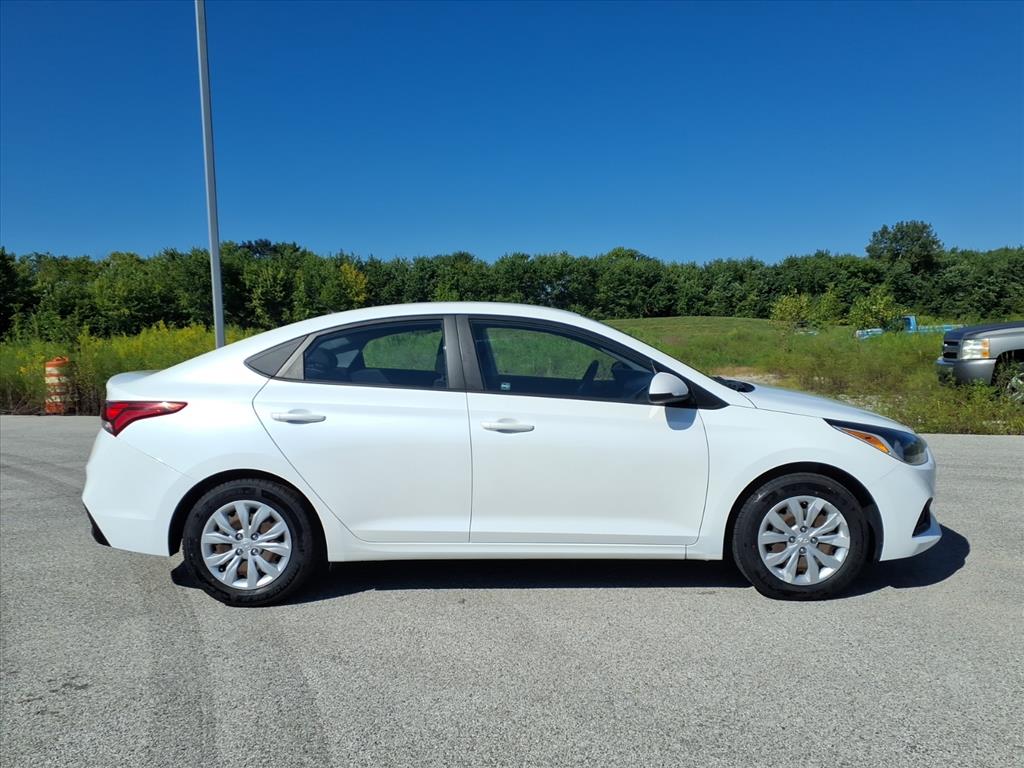 Used 2021 Hyundai Accent SE with VIN 3KPC24A68ME129571 for sale in Staunton, IL