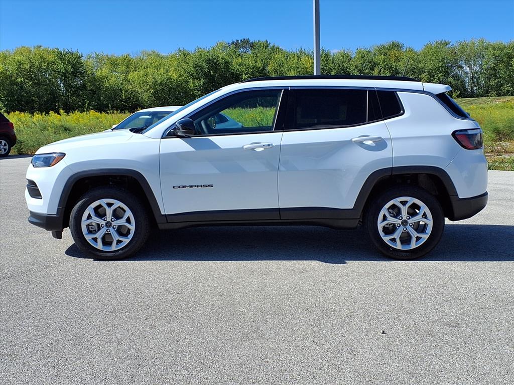 2025 Jeep Compass Latitude - Photo 24