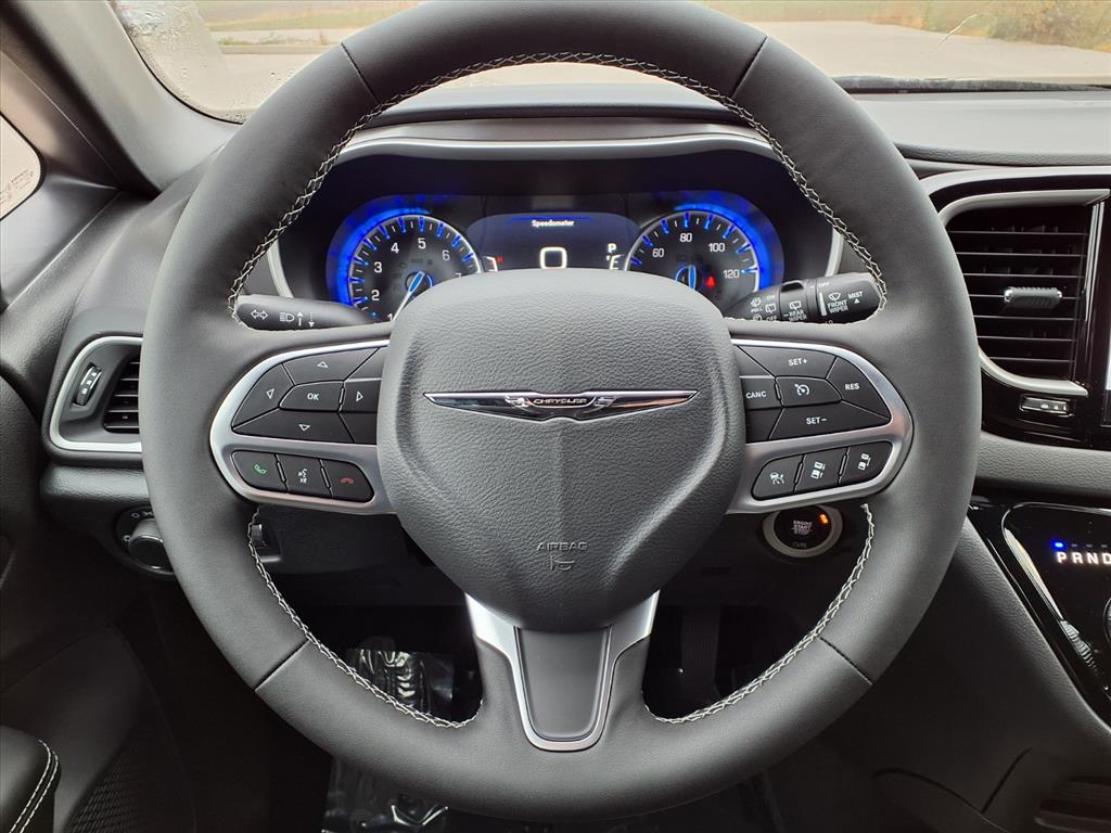 2026 Chrysler Voyager LX - Photo 17