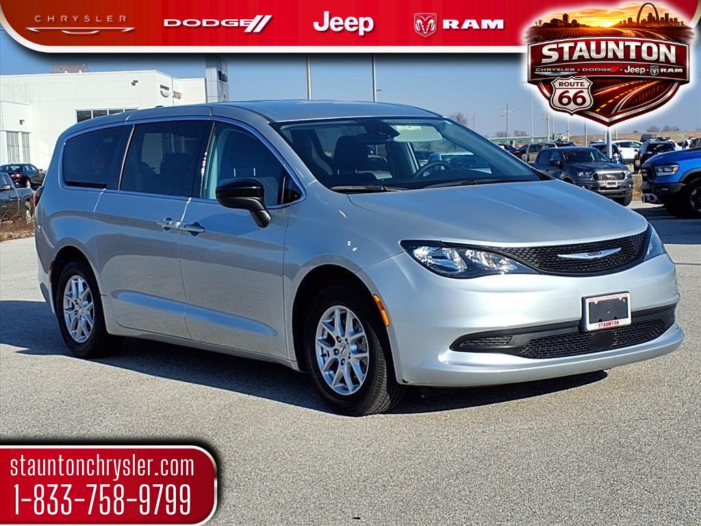 2024 Chrysler Voyager LX's photo