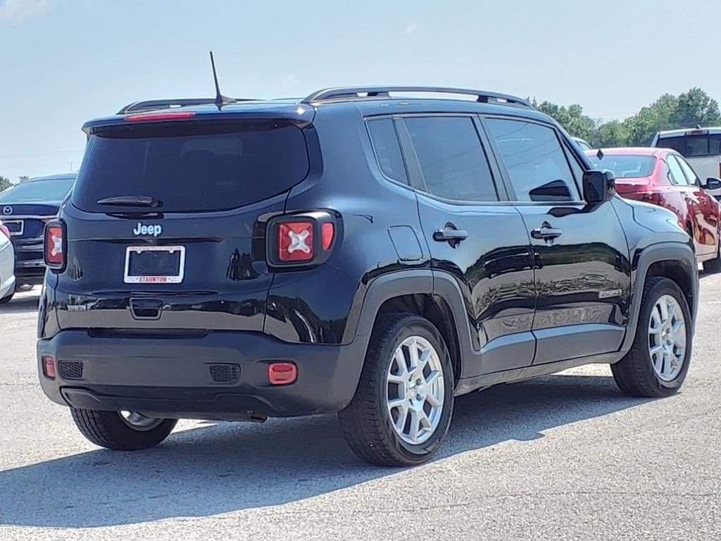 Used 2019 Jeep Renegade Latitude with VIN ZACNJABB4KPK01174 for sale in Staunton, IL