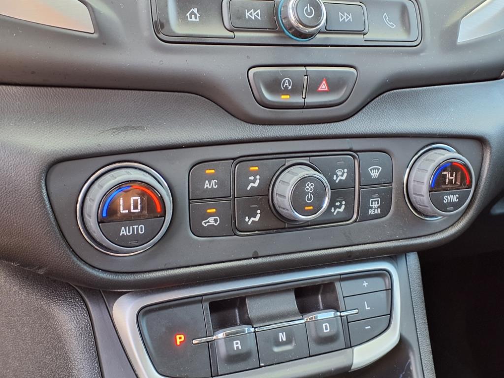 2023 GMC Terrain SLE - Photo 10