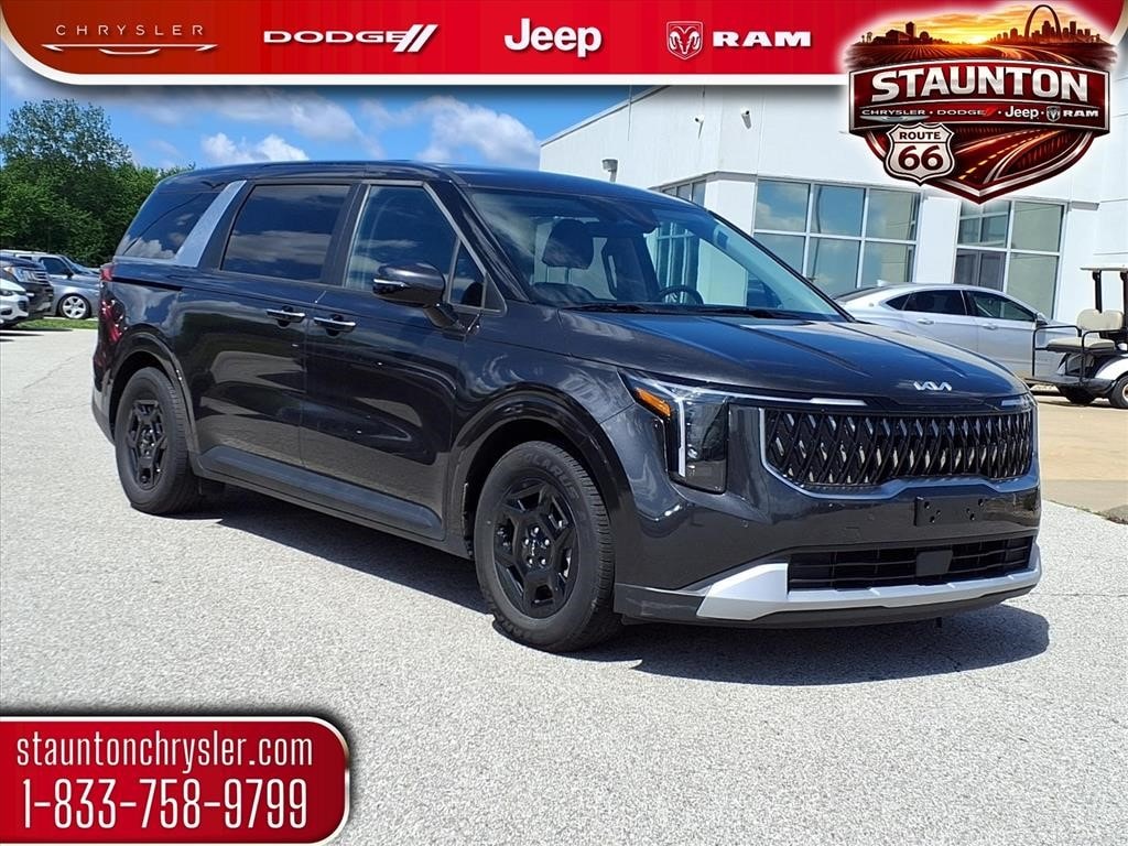 2025 Kia Sedona LXS's photo