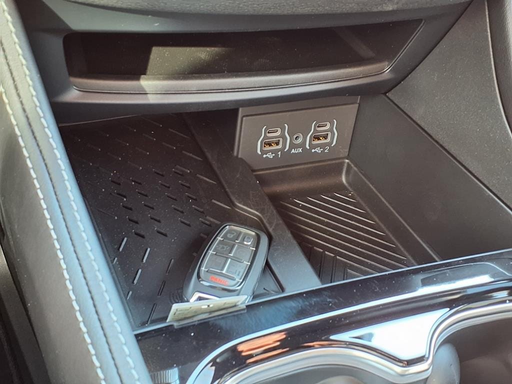 2025 Chrysler Pacifica Limited - Photo 14