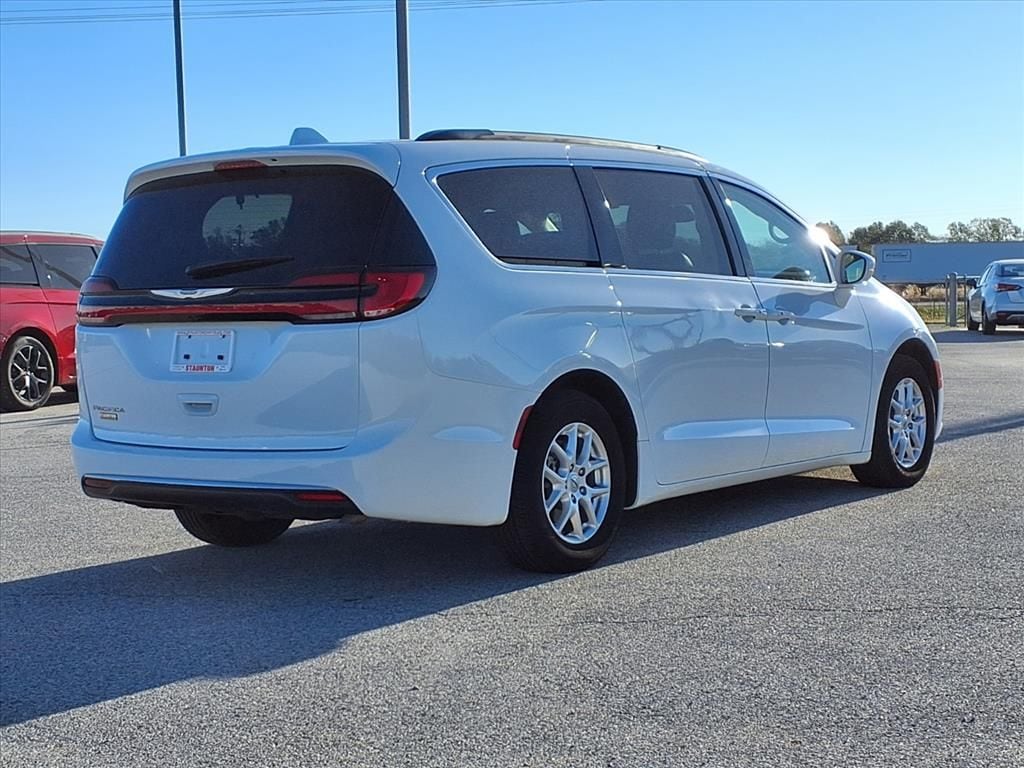 Used 2022 Chrysler Pacifica Touring L Passenger Van