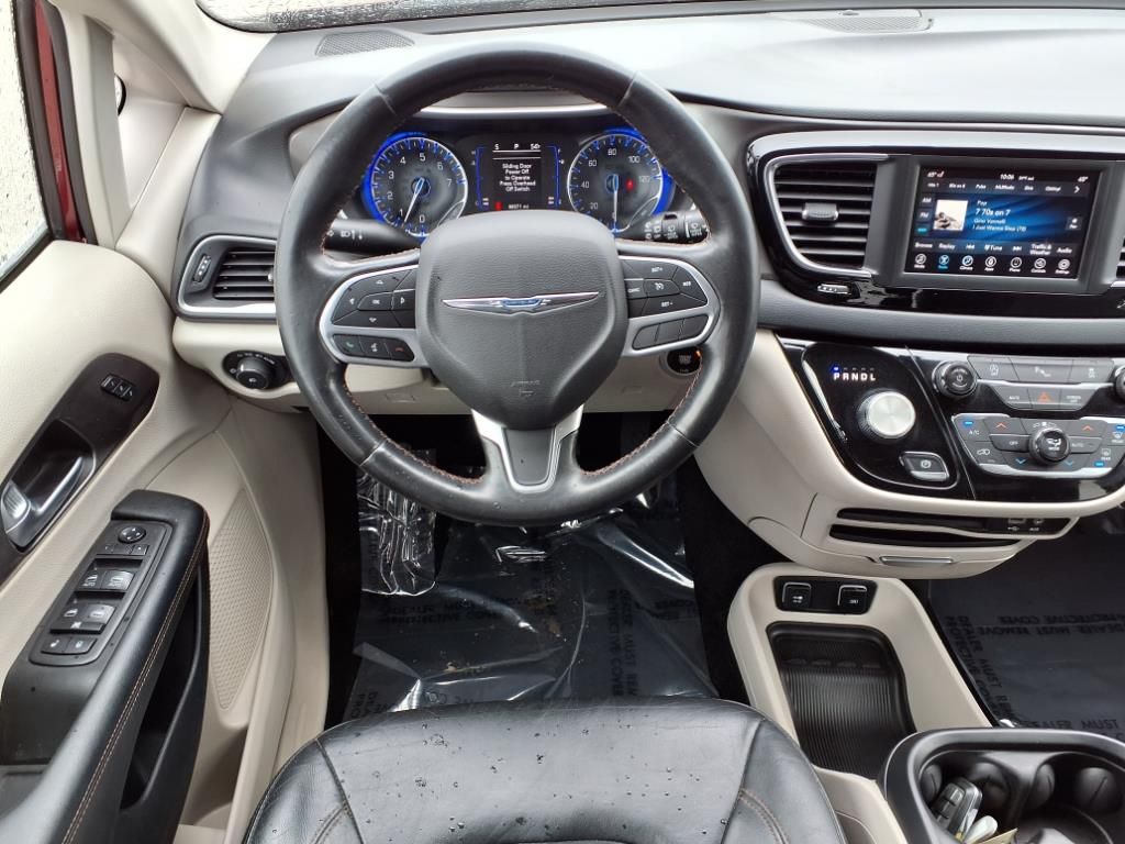 2020 Chrysler Pacifica Touring L photo 3